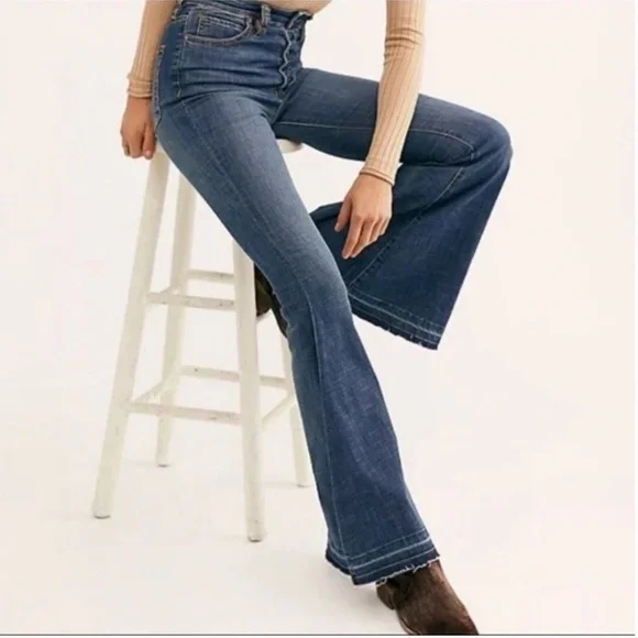 Free People Irreplaceable Flare High Rise Raw Hem Button Fly Jeans Size 28 - Picture 2 of 11